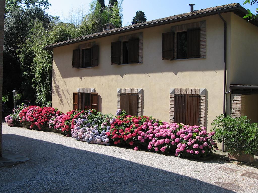 Montecorneo Country House Ponte San Giovanni Eksteriør billede