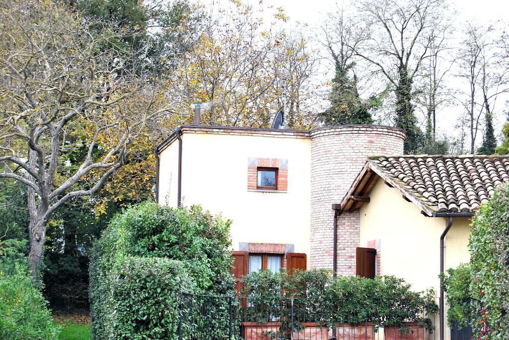 Montecorneo Country House Ponte San Giovanni Eksteriør billede